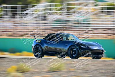 media/Oct-18-2025-Extreme Speed (Sat) [[d6d7e1fef1]]/Group 3 Purple/Session 3 (Turn 1)/